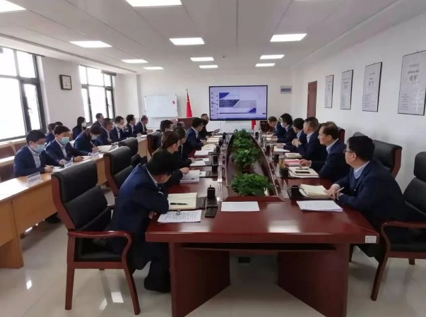 胜游体育·(SY SPORTS)官方网站
召开党委理论中心组集体学习会议(图2) 胜游体育·(SY SPORTS)官方网站
召开党委理论中心组集体学习会议(图2)