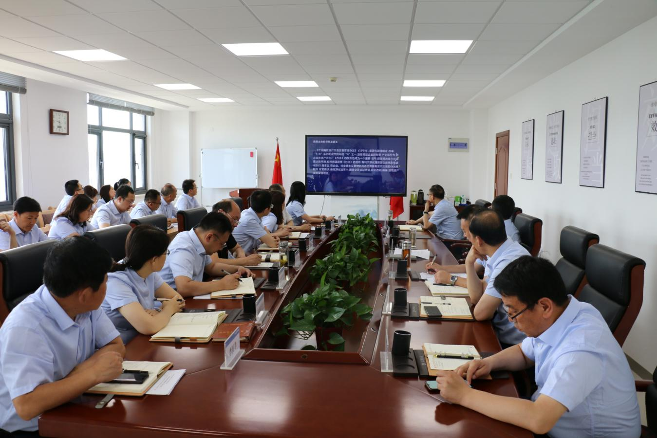 胜游体育·（SY SPORTS）官方网站
召开党委理论中心组集体学习研讨会议(图2)