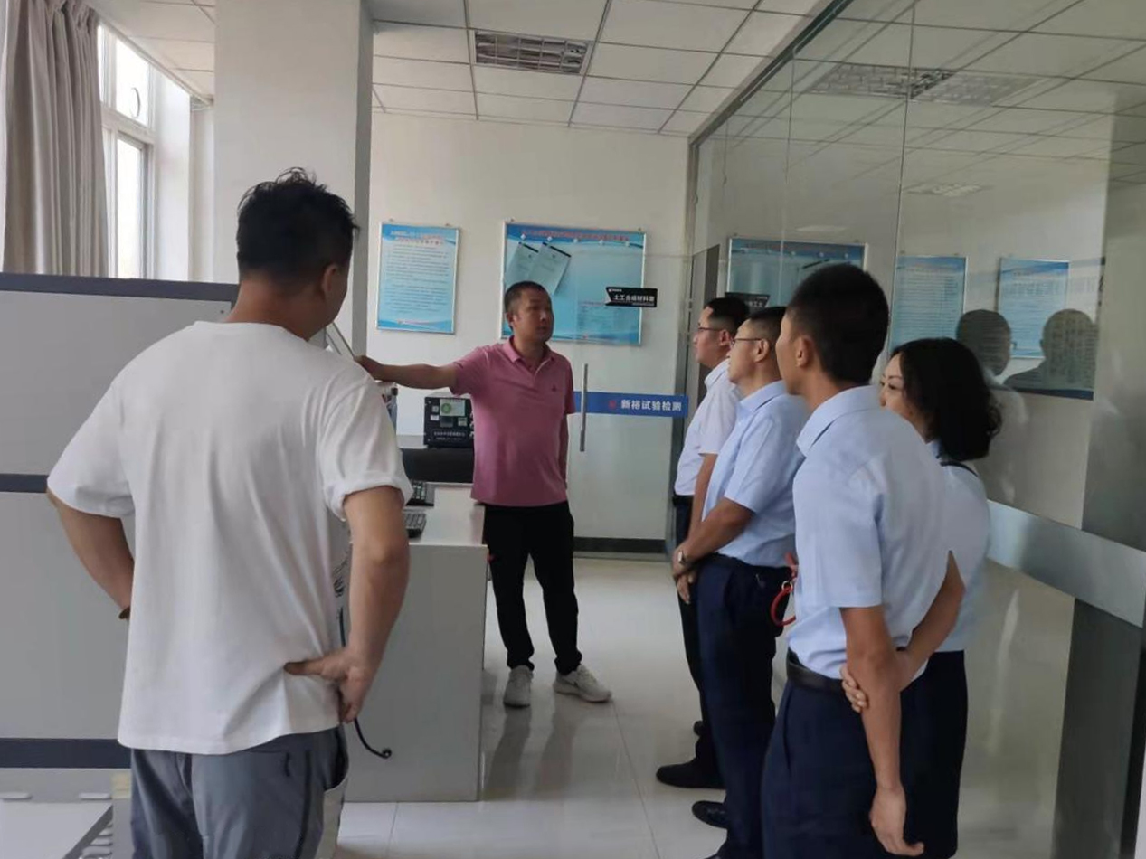 胜游体育·（SY SPORTS）官方网站
泾东设计公司赴甲级检测公司考察学习(图2)