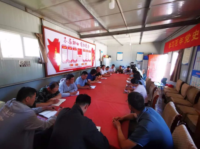 胜游体育·（SY SPORTS）官方网站
百名员工下一线真磨砺练本领(图7)